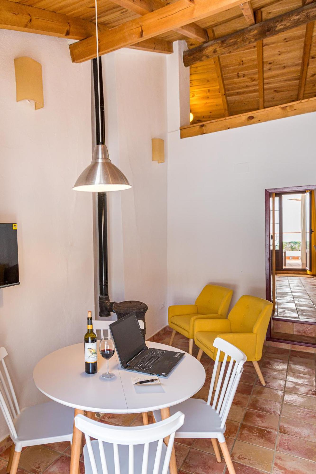 Casa Rural La Artistica, Alojamiento Y Arte Fuenteheridos Eksteriør bilde